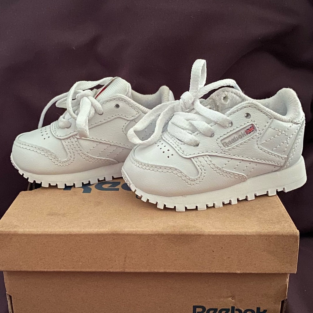 Infant Classic Reebok’s - Picture 3 of 11